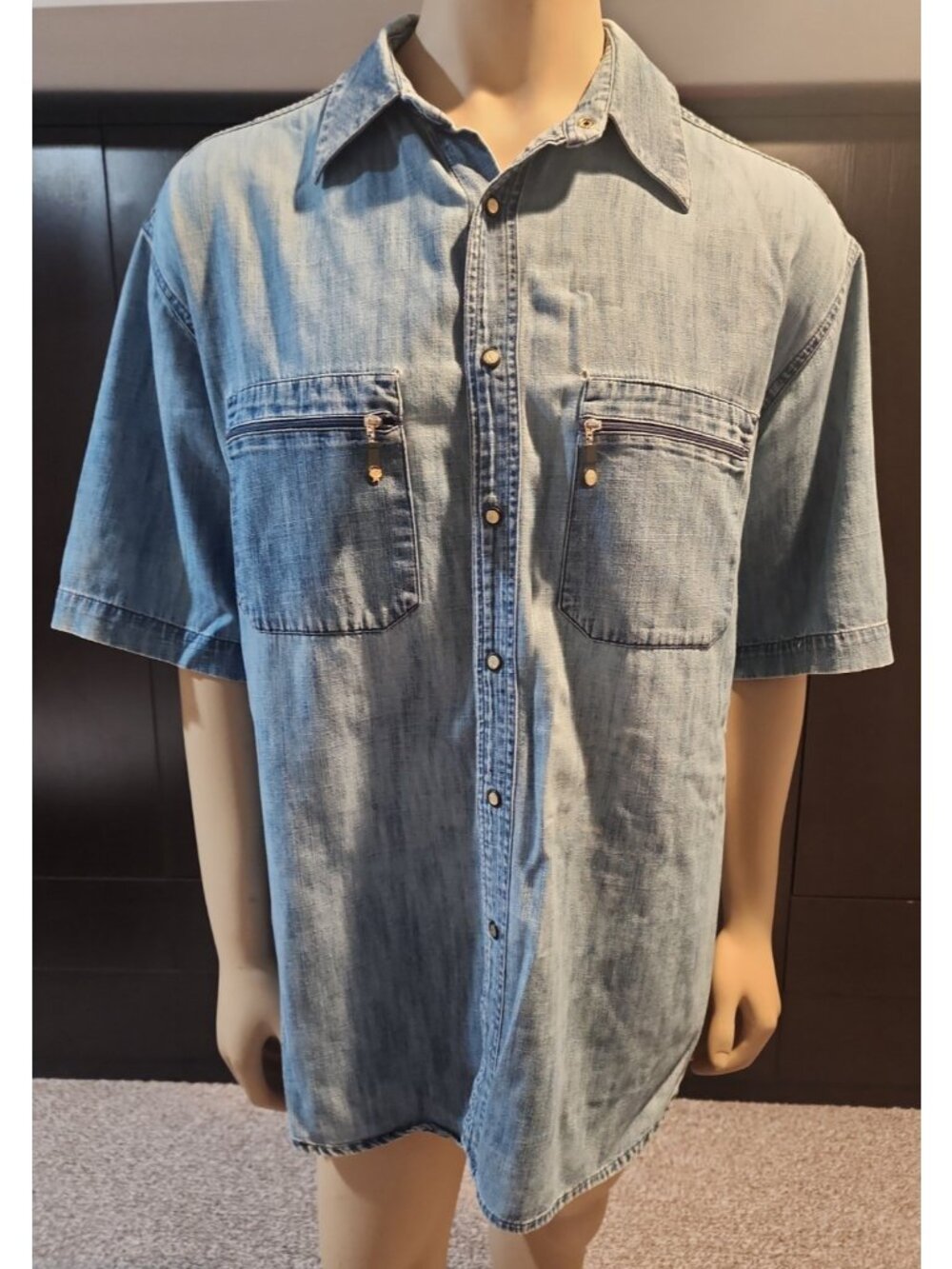 vintage MCM Italy Mens XL oversized Short Sleeve Denim Shirt The Golden Jeans